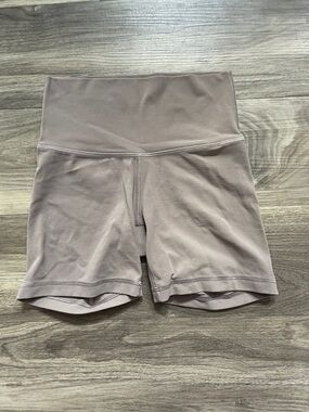 Aritzia High-Waist Bike Shorts in Mauve Taupe